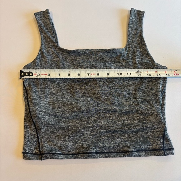 THE NORTH FACE Black & Grey Athletic Cropped Tank Top Sports Bra Like New Medium - Picture 12 of 13